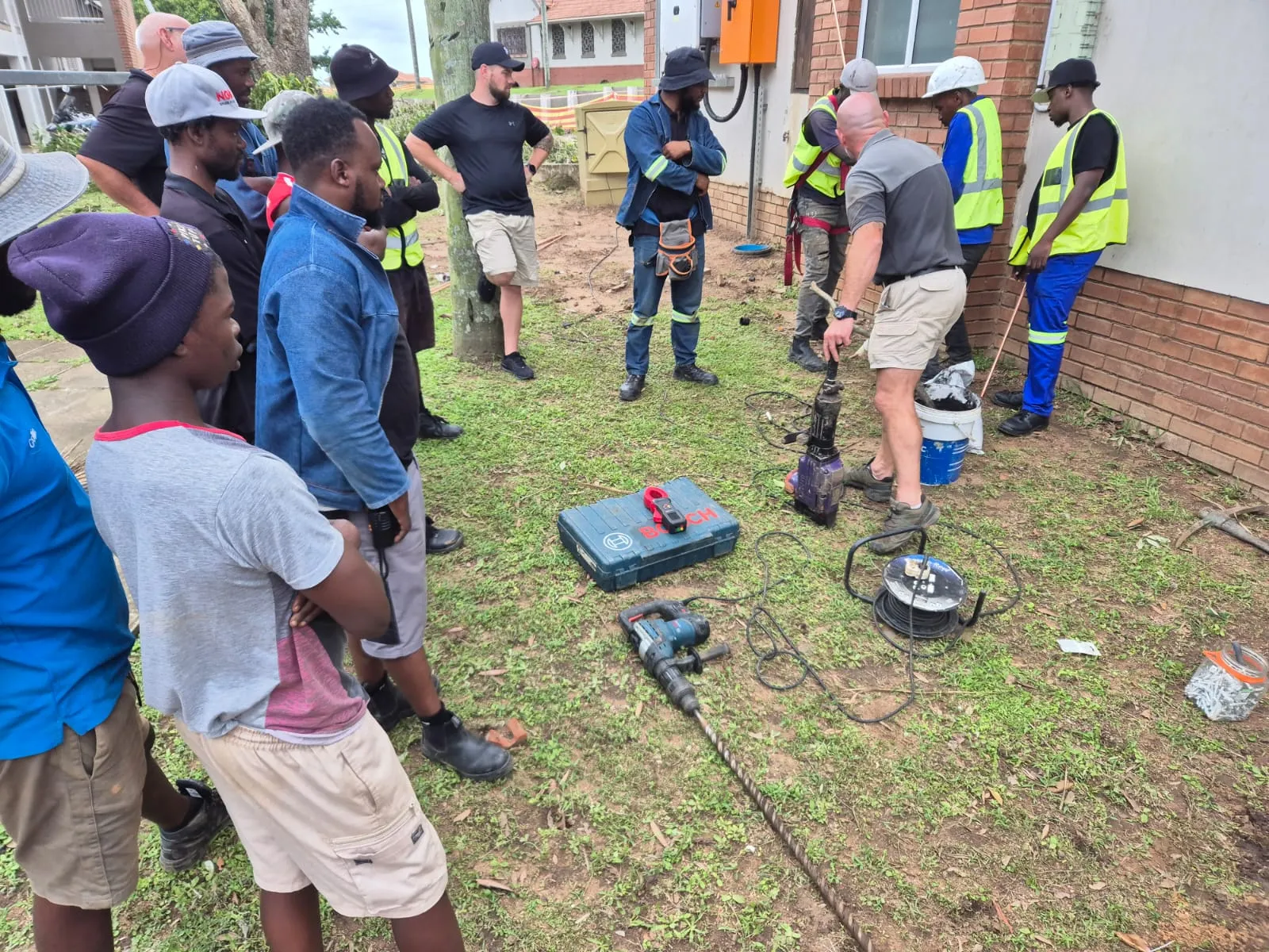 Training and hands-on practical work on earthing and lightning protection systems.